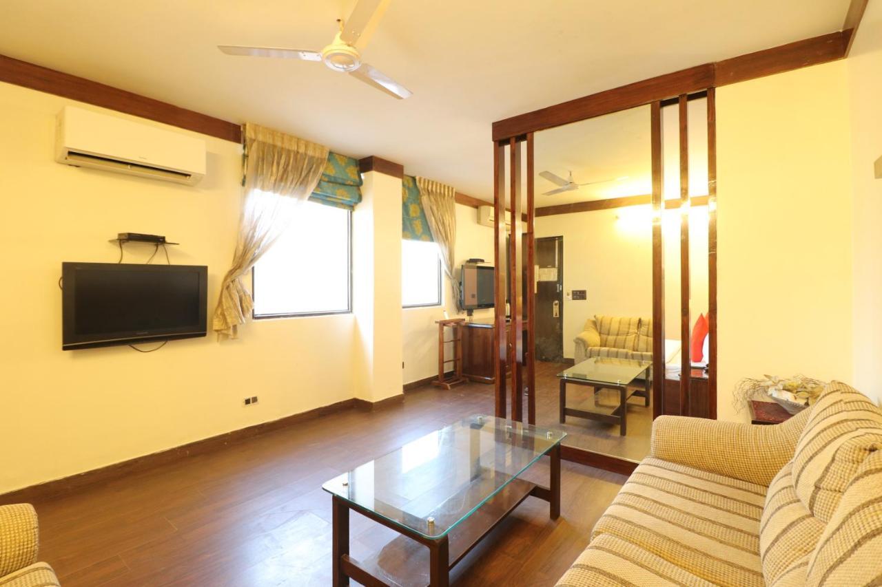 Hotel Clark Heights 뉴델리 외부 사진