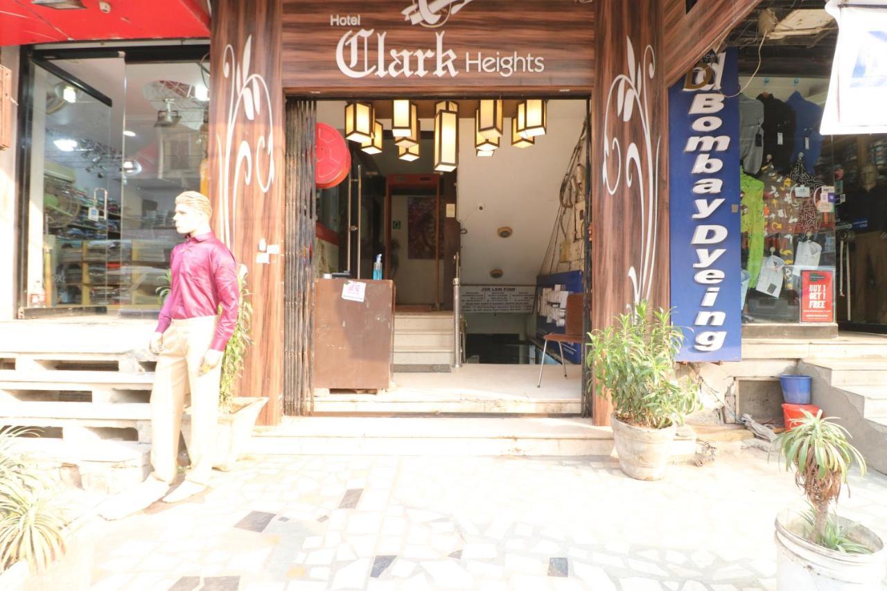 Hotel Clark Heights 뉴델리 외부 사진
