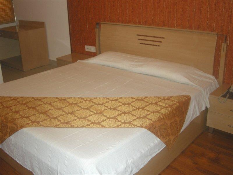 Hotel Clark Heights 뉴델리 외부 사진